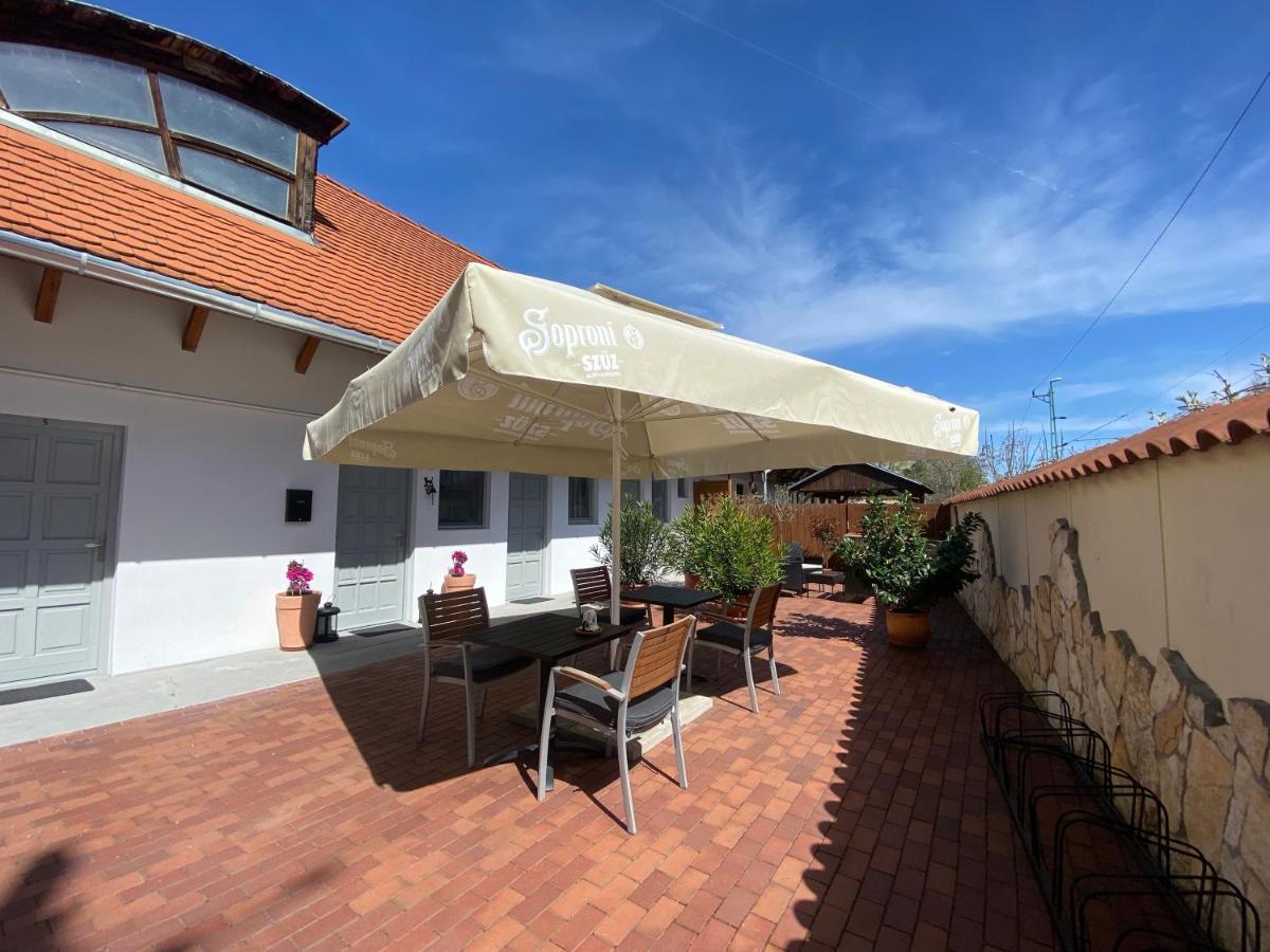 Bed and Breakfast Szkita Panzio Balatonmáriafürdő Esterno foto